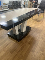 NEW BONI DINING TABLE